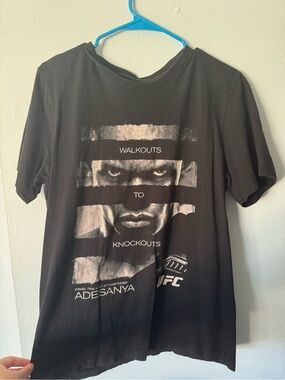 UFC Men’s Black Adesanya Graphic Tee - Walkouts To Knockouts